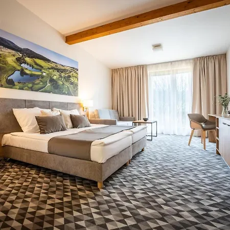 Kaskada Hotel 4*
