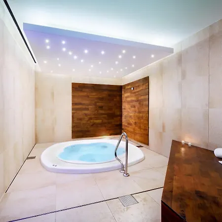 Kaskada Hotel 4*