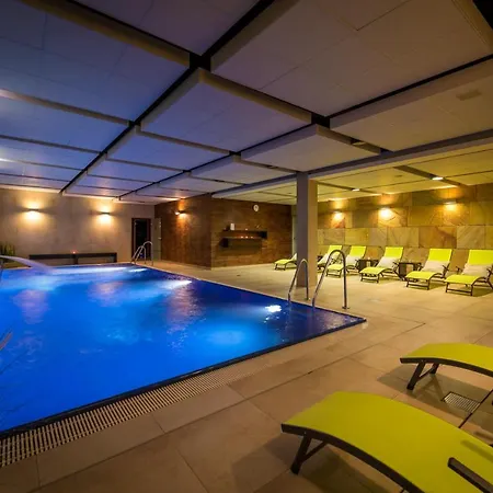 Hotel Kaskada 4*