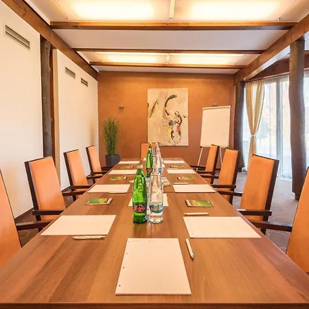 Hotel Kaskada 4*