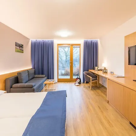 Hotel Kaskada 4*